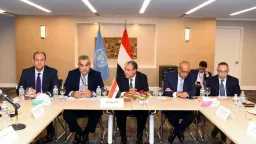 وزير الخارجية يلتقي قيادات اللجنة...