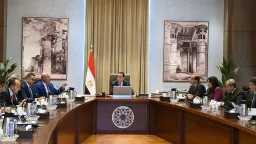 مدبولي يتابع الموقف التنفيذي لمشروعات...