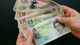 ارتفاع سعر الجنيه الإسترليني مقابل...