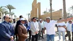 وزير الإسكان يتفقد الأعمال النهائية...