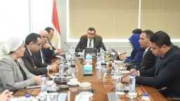 وزير الإسكان يبحث ضوابط وتطبيق...
