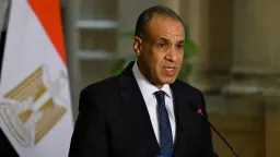 وزير الخارجية يشيد بارتفاع وتيرة...