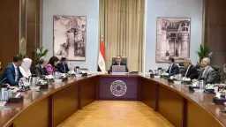 رئيس الوزراء يتابع خطة تطوير...