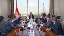 وزير التموين يتابع الاستعدادات لتوفير...