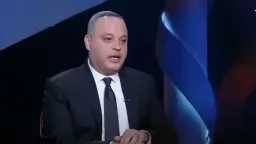 وزير الثقافة يجدد الثقة في...