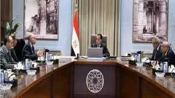 مدبولي يتابع خطة التوسع في...