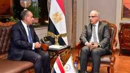 وزيرا  الموارد المائية والخارجية...