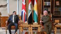 بارزاني للسفير البريطاني: العراق بحاجة...