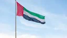 الإمارات تدين استهداف قافلة إغاثية...