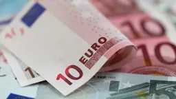 سعر اليورو اليوم الإثنين 23...