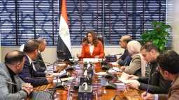 وزيرة التنمية المحلية تبحث مشروع...