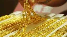 أسعار الذهب تستقر دون 5200...