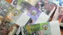 استقرار سعر الدينار الكويتي منتصف...