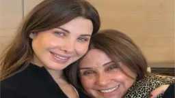 نانسي عجرم تهنئ والدتها بعيد...