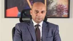المدارس مستمرة بالحضور.. قرار العمل...