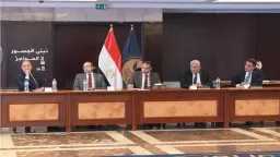 رئيس الرقابة المالية يبحث تطوير...