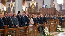 وزير العمل يشارك في قداس...