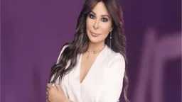 إليسا تساند هاني شاكر في...